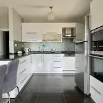 Deniz Manzarali, Plaja 100 Metre, Luks 3 Apartman *