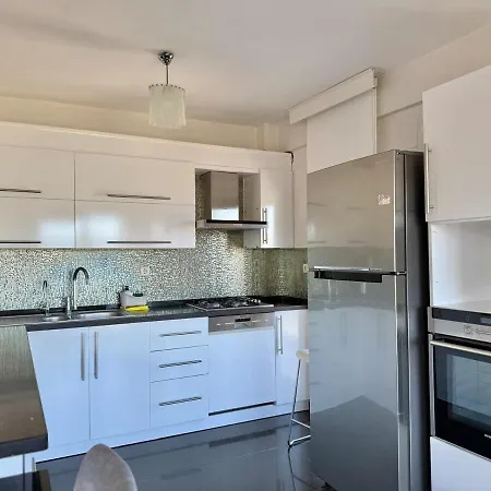 Apartment Deniz Manzarali, Plaja 100 Metre, Luks 3 *
