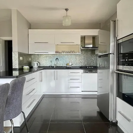 Deniz Manzarali, Plaja 100 Metre, Luks 3 Apartment *